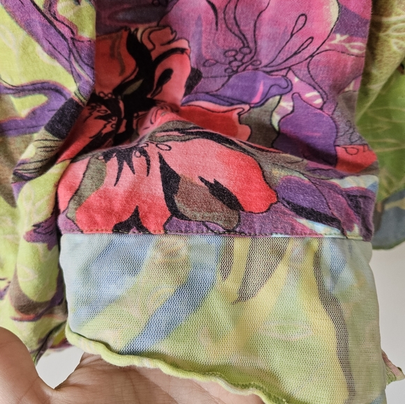 Parsley and sage colorful top - Picture 7 of 7